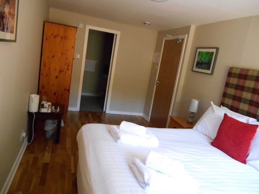 The Ballinluig Inn Питлохри Экстерьер фото